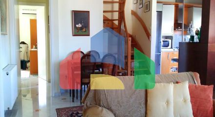 Продаж - Таунхаус 120 m² в Салоніках