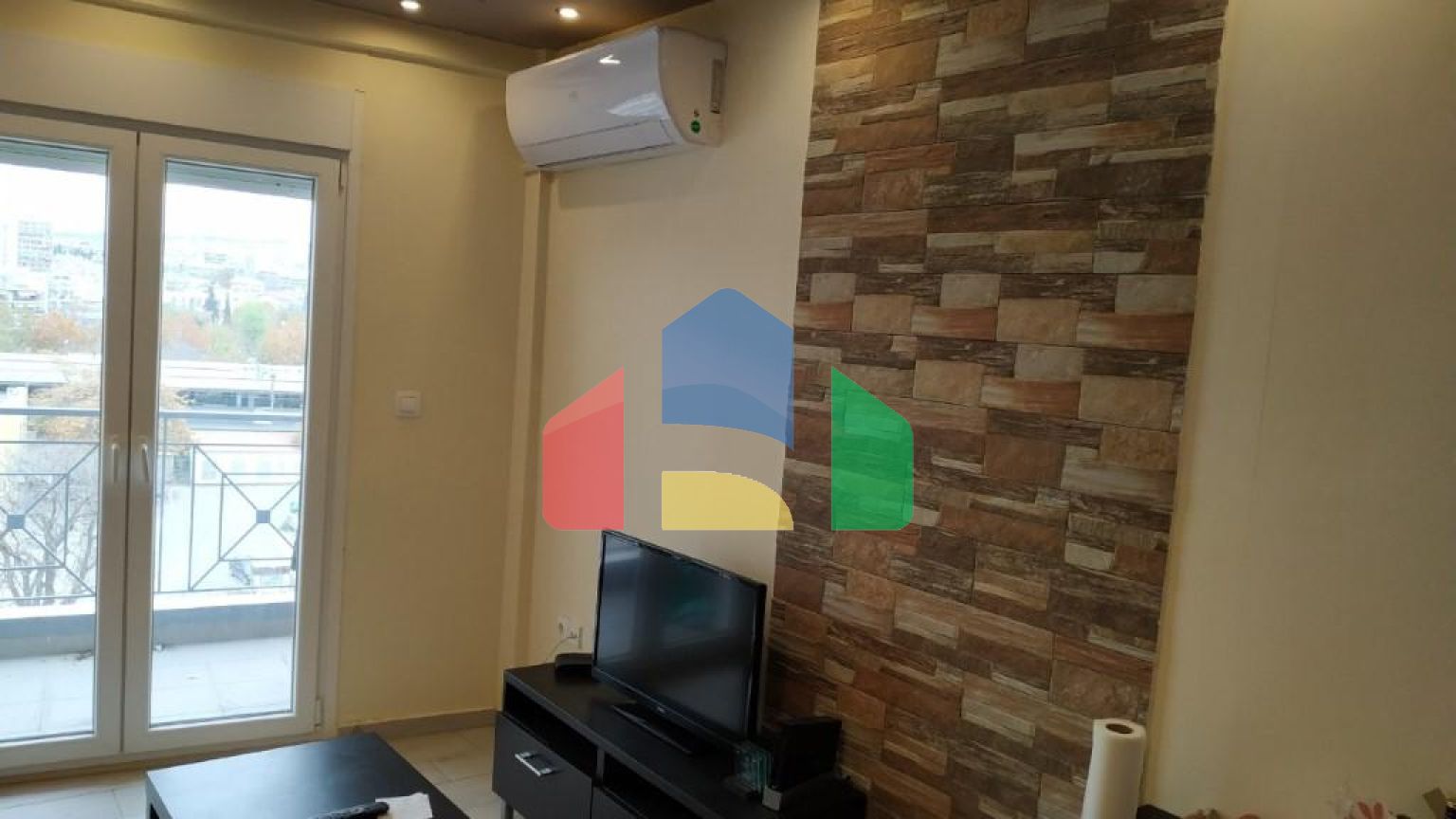 Продаж - Комерційна нерухомість 100 m² в Салоніках