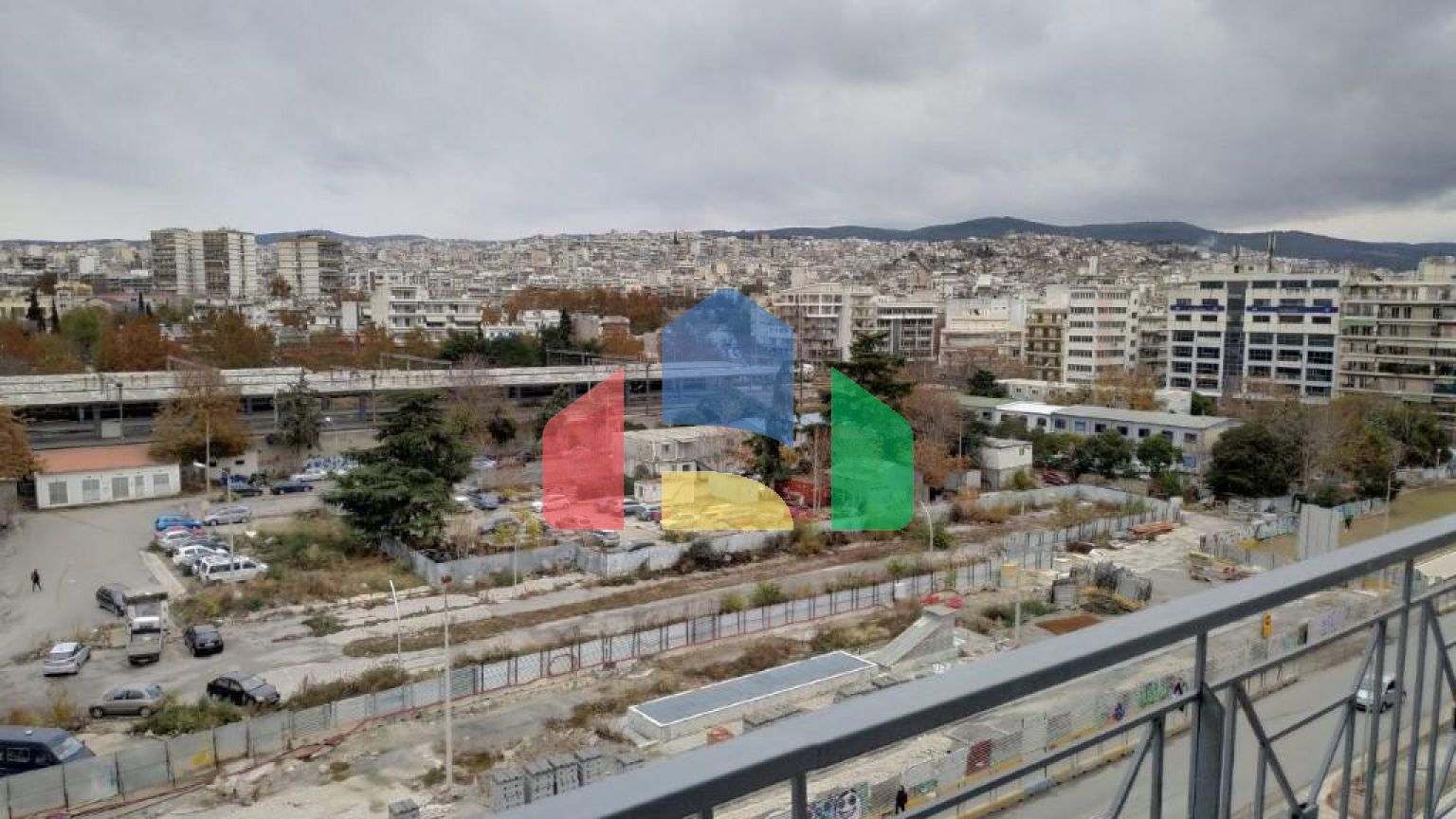 Продаж - Комерційна нерухомість 100 m² в Салоніках