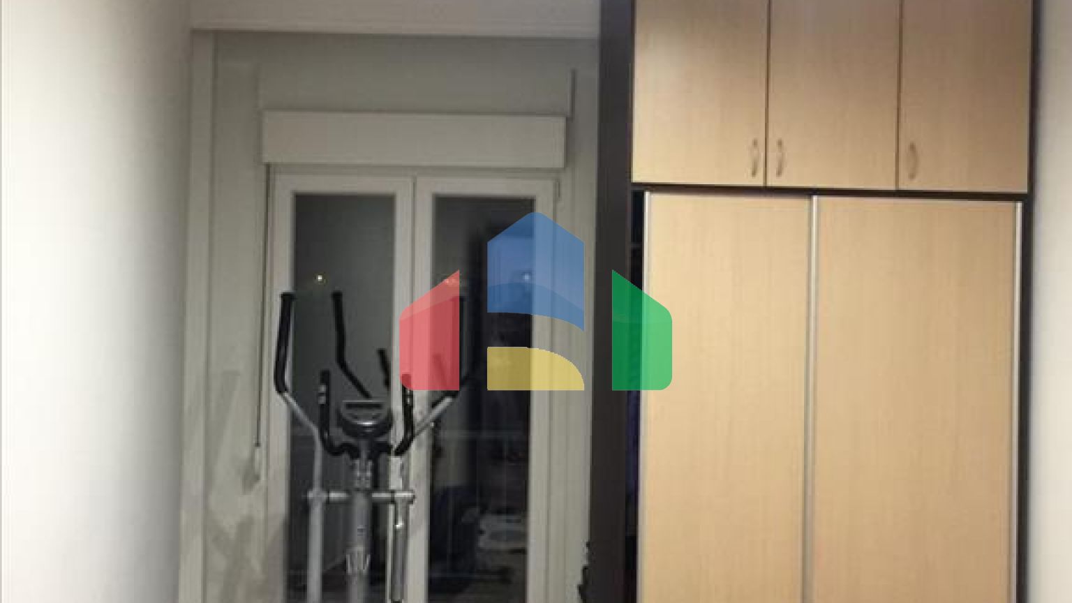 Продаж - Комерційна нерухомість 100 m² в Салоніках