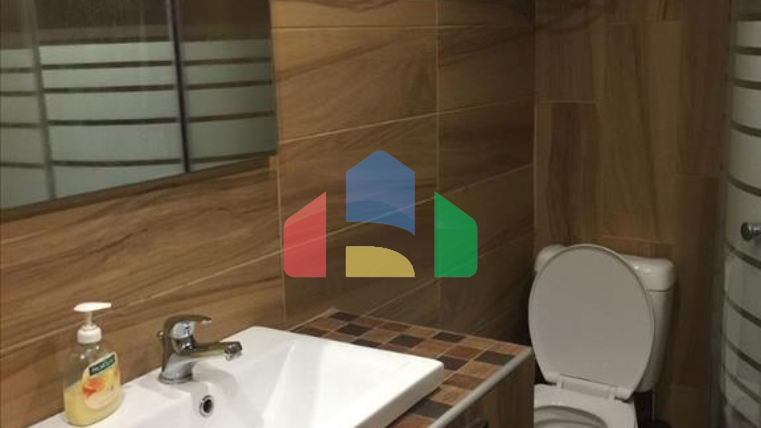 Продаж - Комерційна нерухомість 100 m² в Салоніках