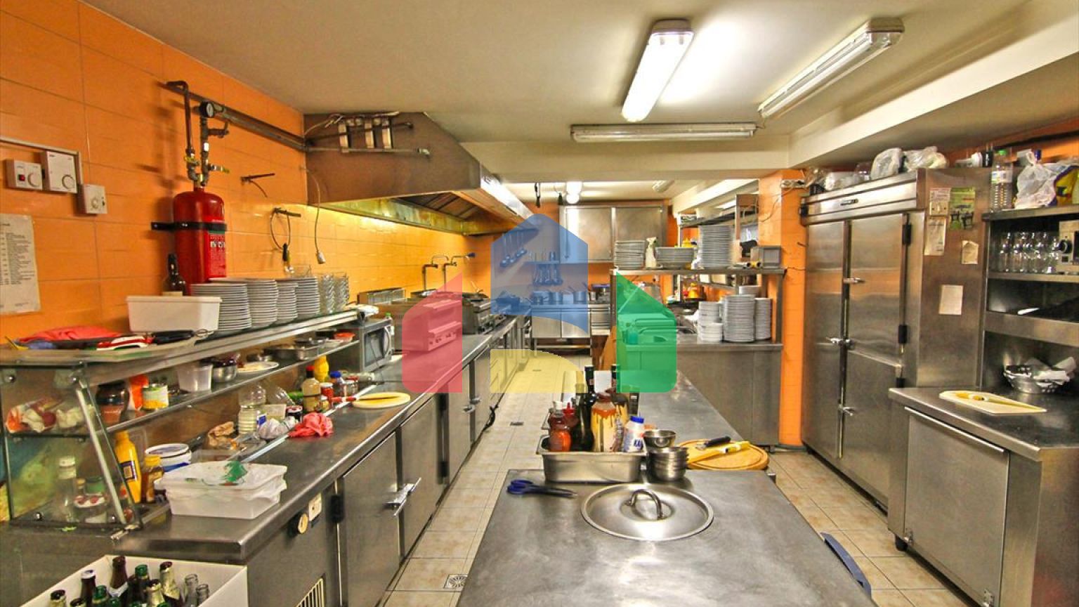 Продажа - Коммерческое помещение 250 m² в Салониках