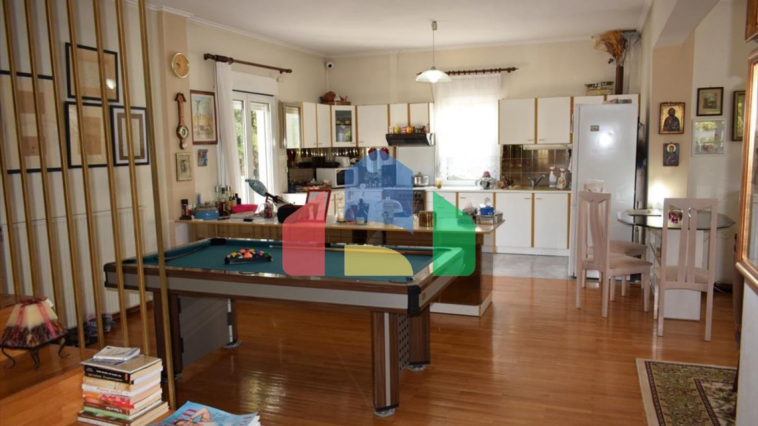 Продаж - Котедж 300 m² в Салоніках