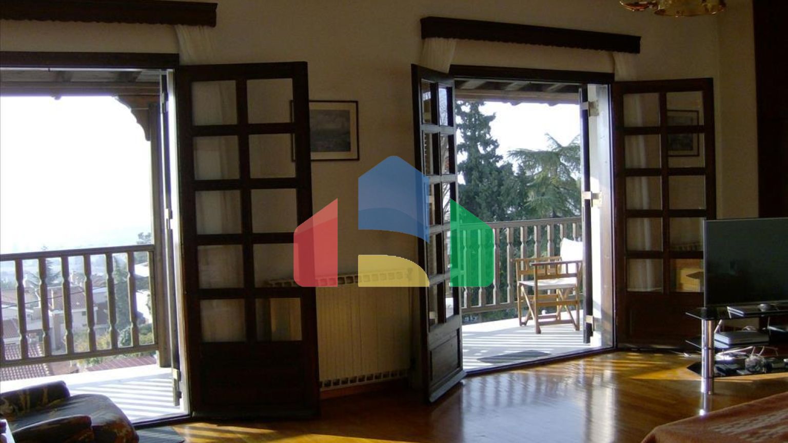 Продаж - Котедж 400 m² в Салоніках