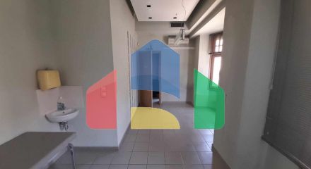 Продаж - Комерційна нерухомість 137 m² в Салоніках