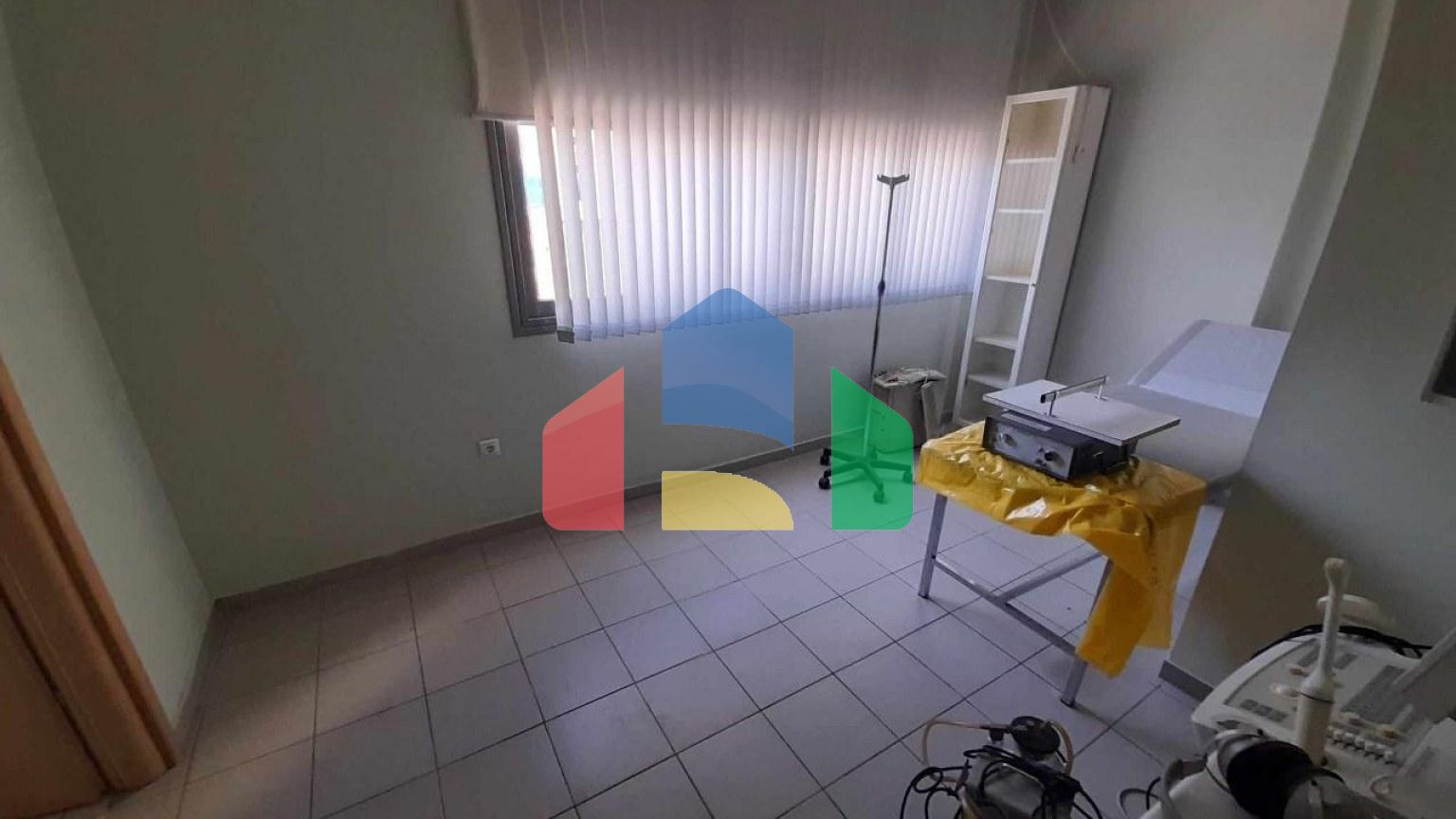 Продаж - Комерційна нерухомість 137 m² в Салоніках