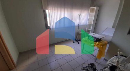 Продаж - Комерційна нерухомість 137 m² в Салоніках