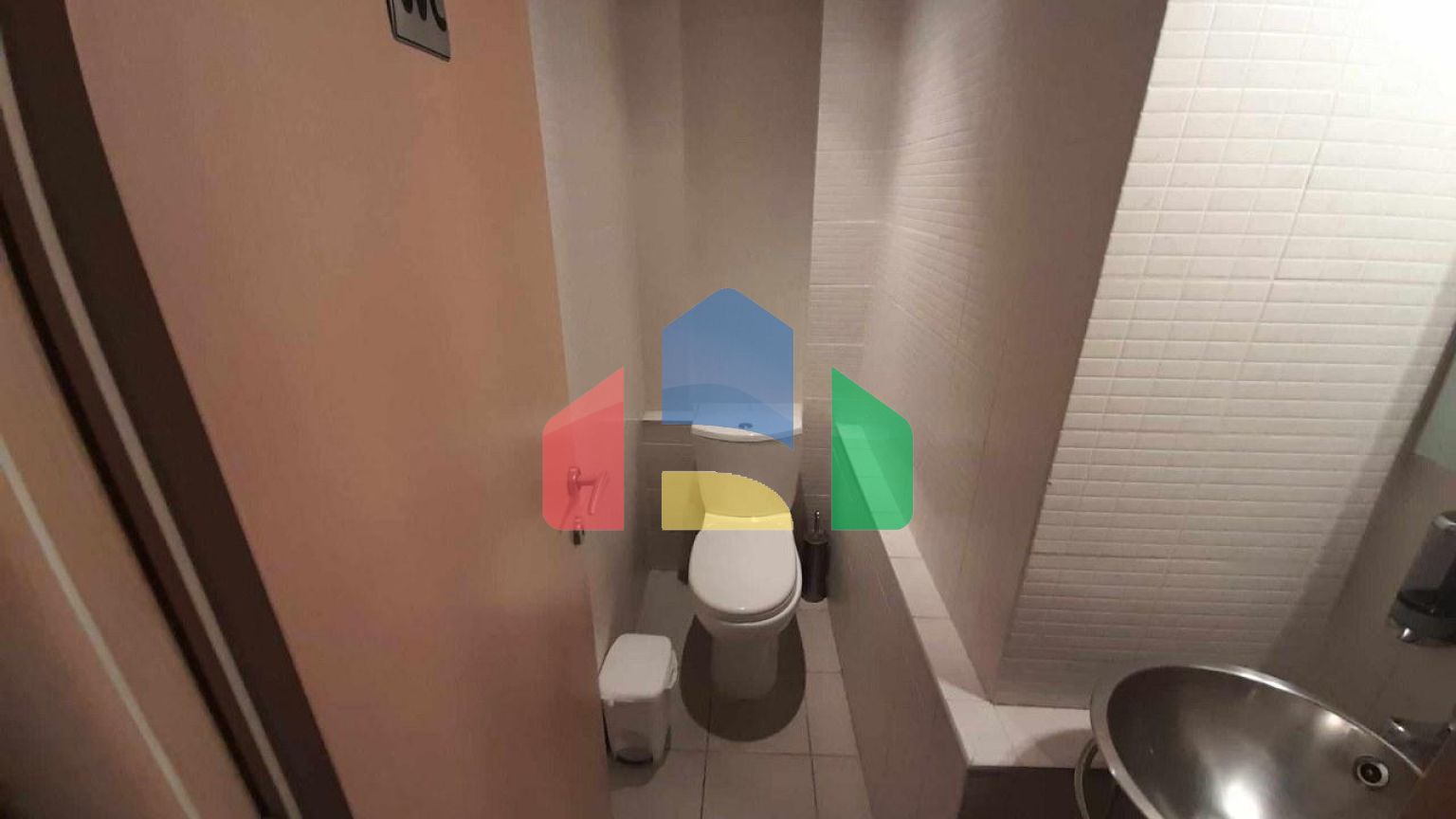 Продаж - Комерційна нерухомість 137 m² в Салоніках