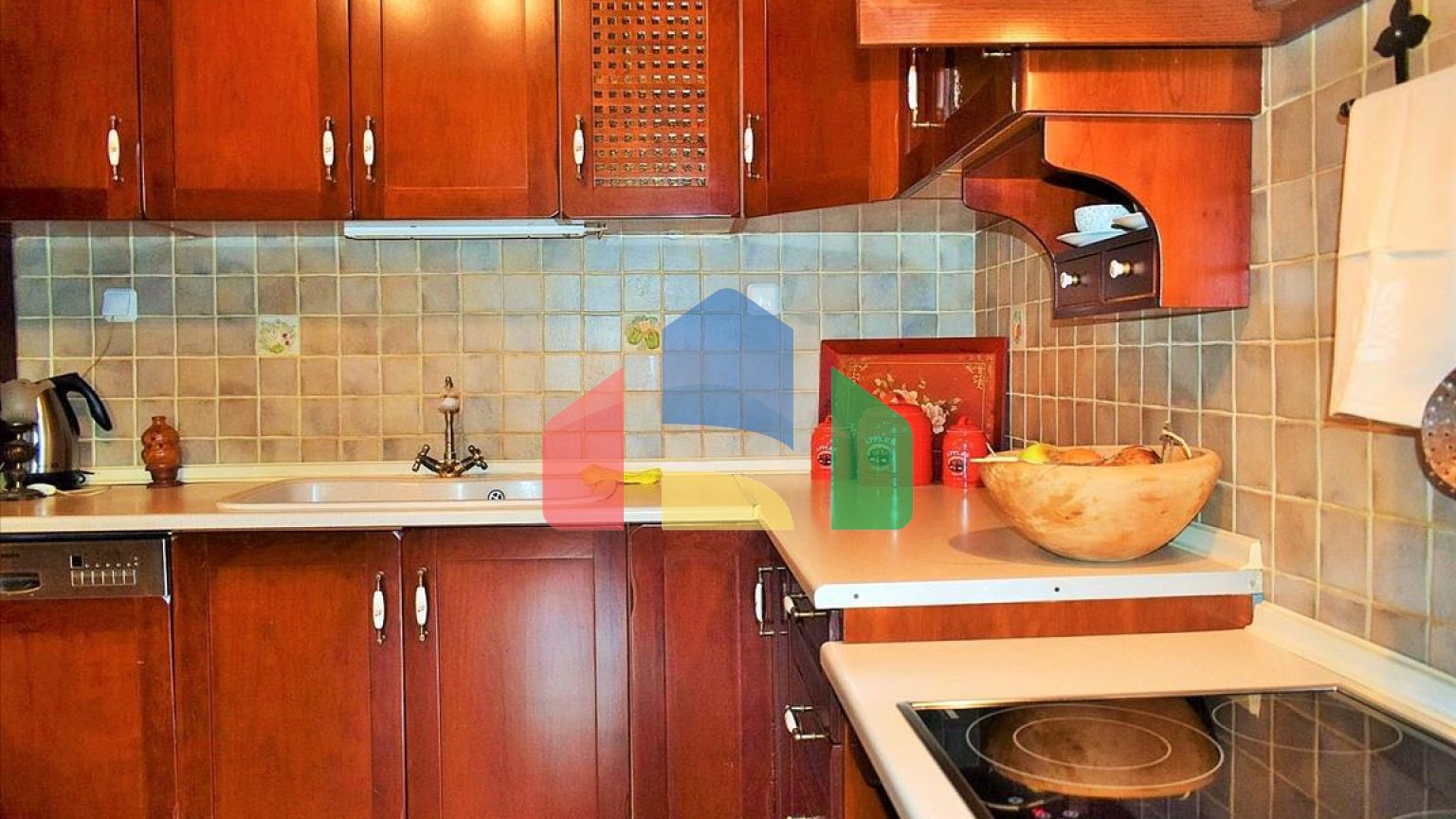 Продаж - Котедж 300 m² в Салоніках