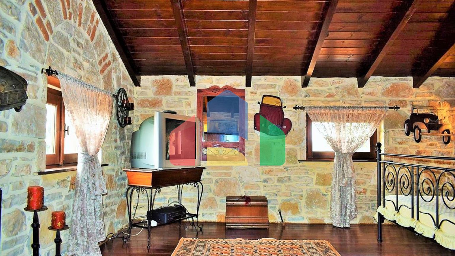 Продаж - Котедж 300 m² в Салоніках