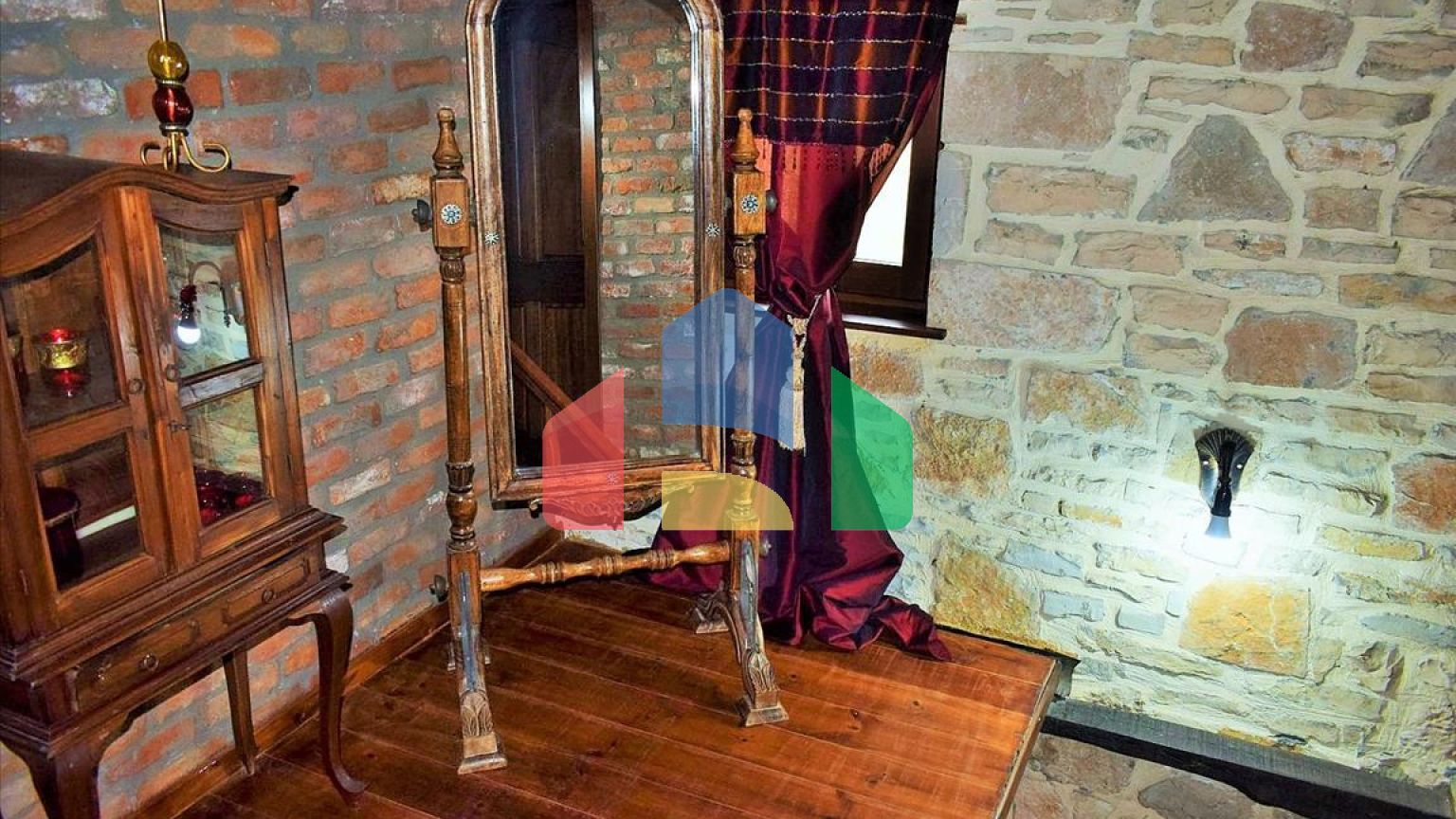 Продаж - Котедж 300 m² в Салоніках