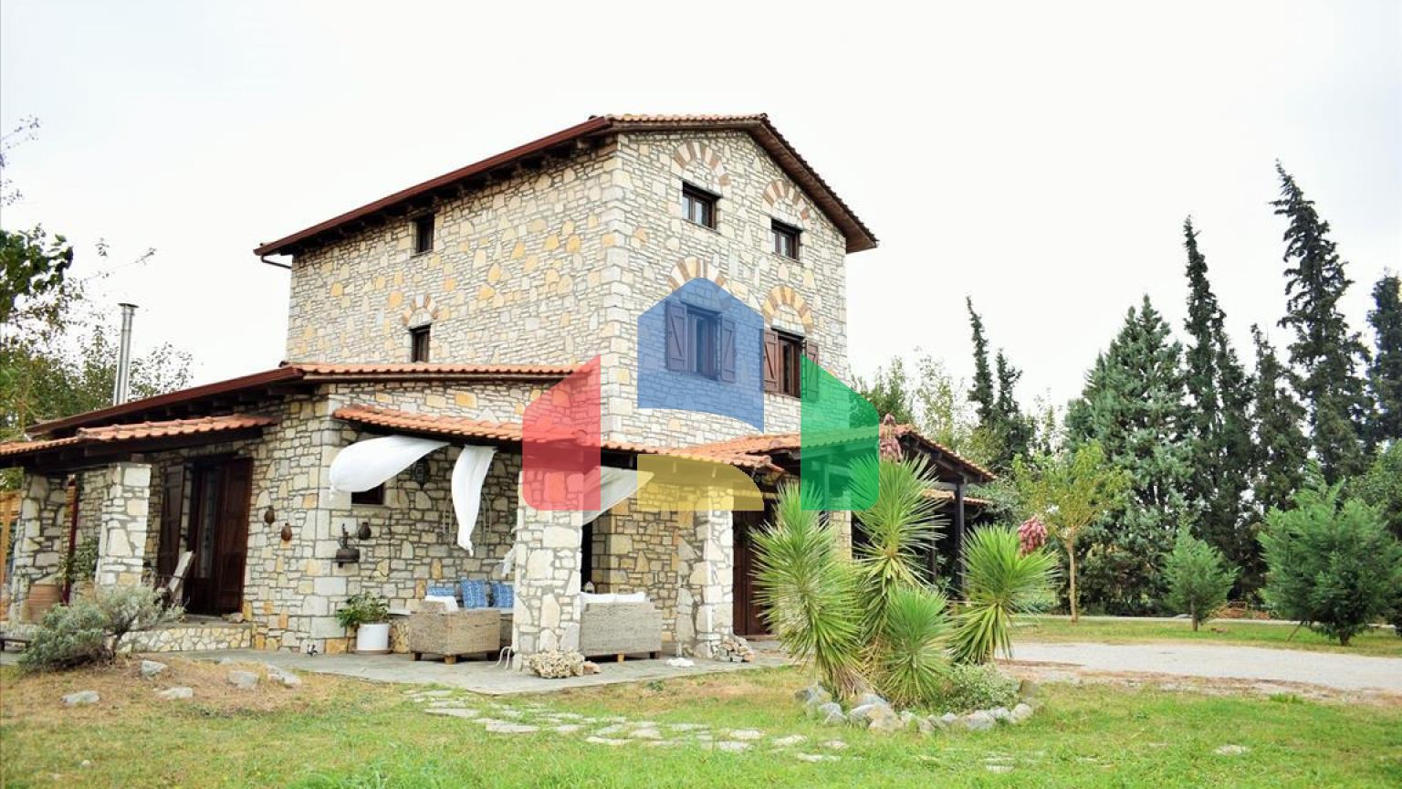 Продаж - Котедж 300 m² в Салоніках