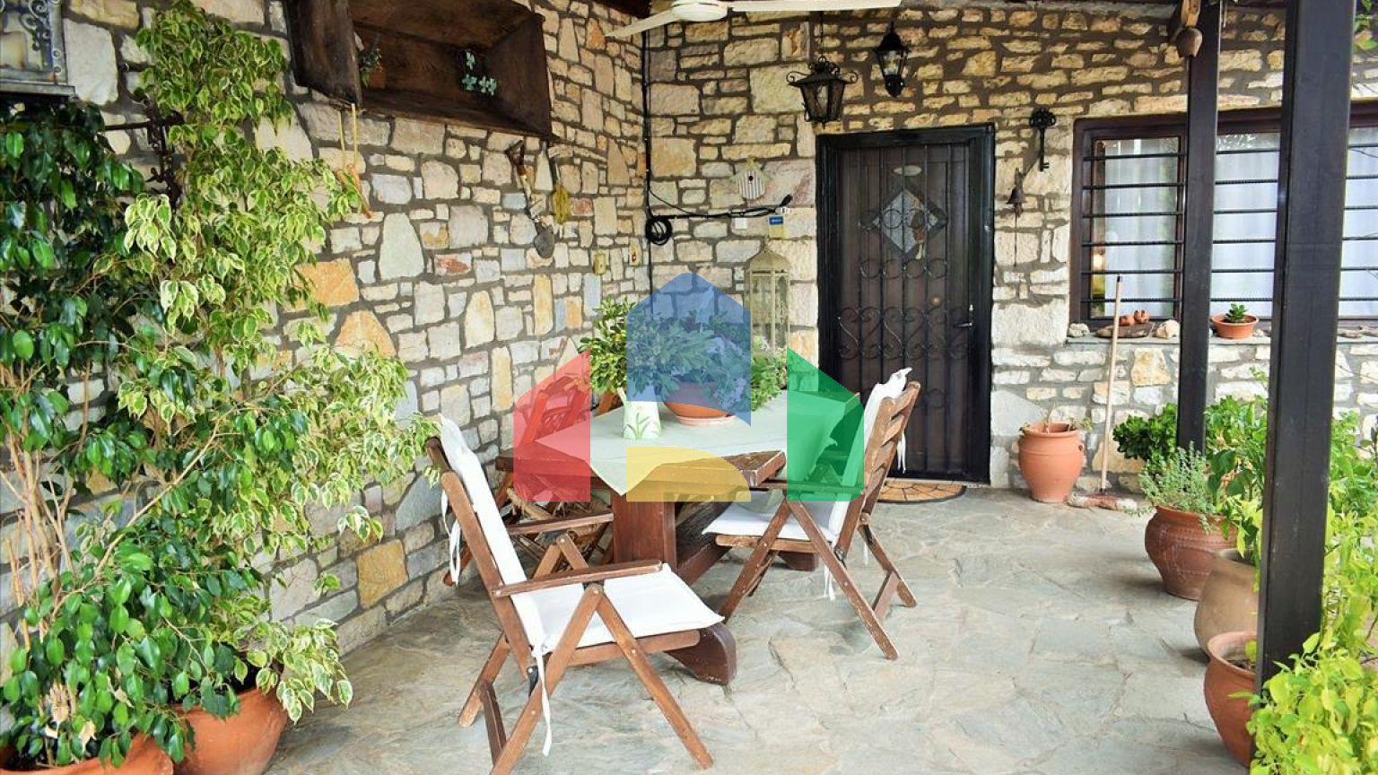 Продаж - Котедж 300 m² в Салоніках