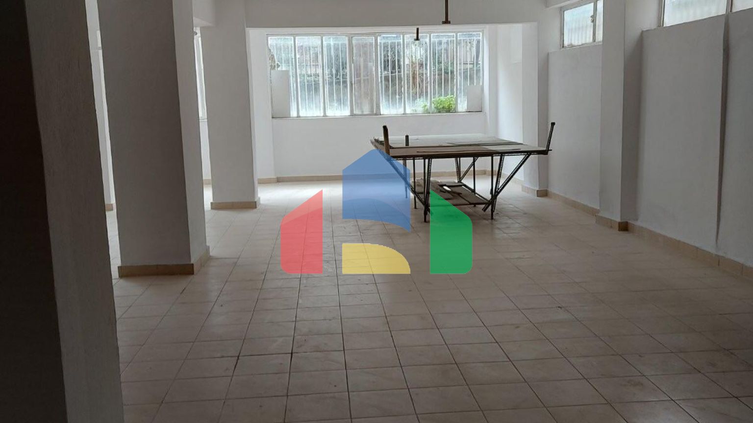 Продаж - Комерційна нерухомість 205 m² в Салоніках