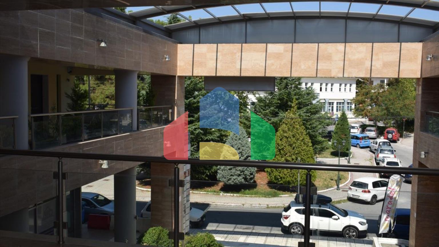 Продажа - Здание 5600 m² в Салониках