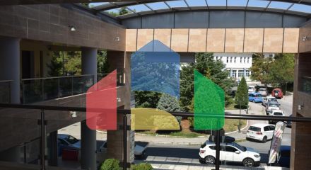 Продажа - Здание 5600 m² в Салониках