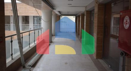 Продажа - Здание 5600 m² в Салониках