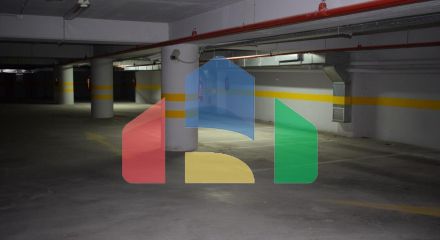 Продажа - Здание 5600 m² в Салониках