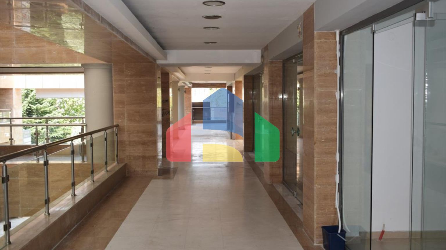 Продажа - Здание 5600 m² в Салониках