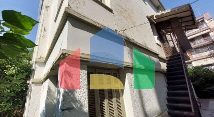 Продаж - Будівля 300 m² в Салоніках