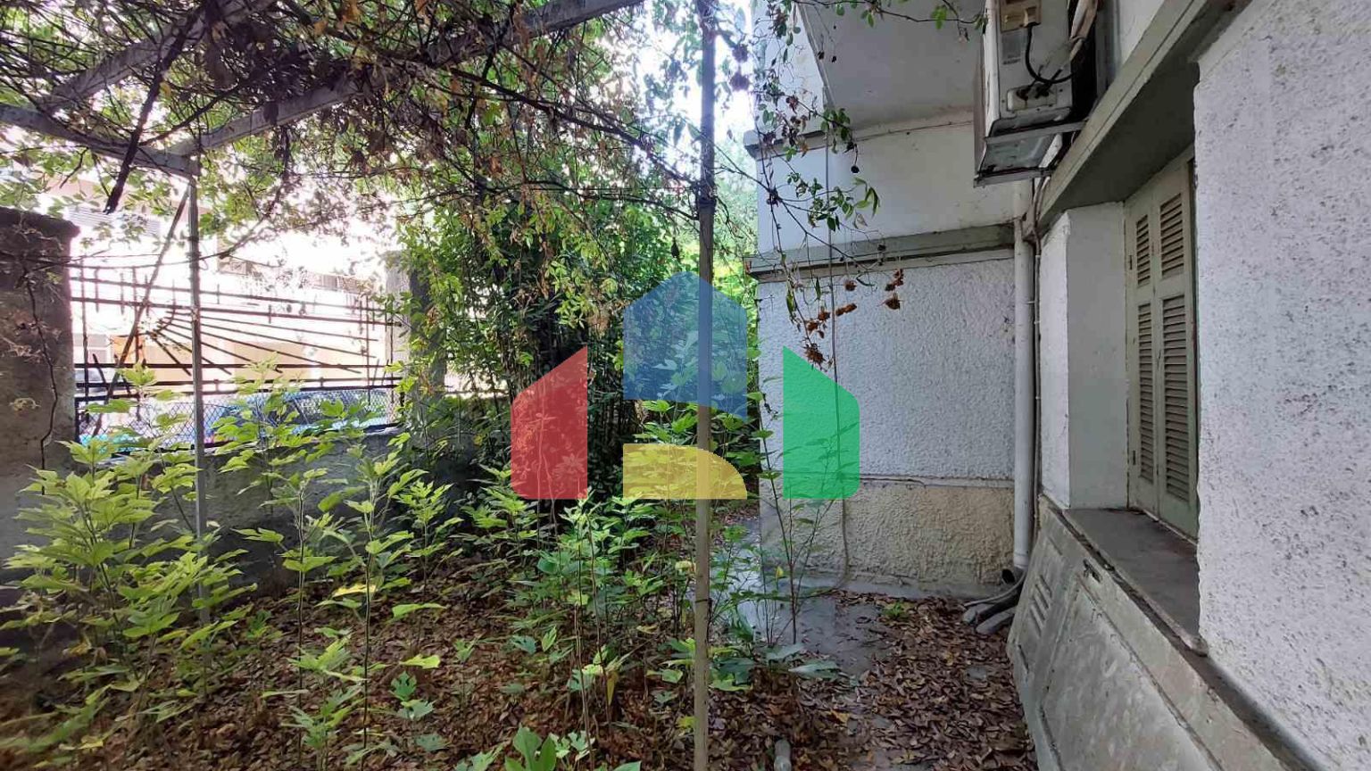 Продажа - Здание 300 m² в Салониках