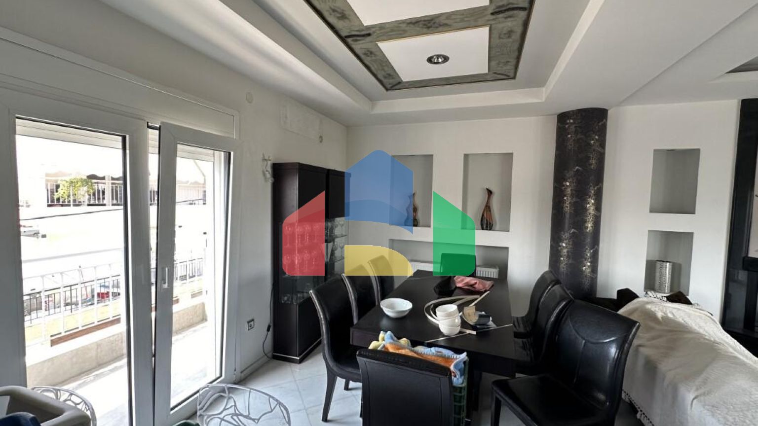 Продаж - Котедж 415 m² в Салоніках