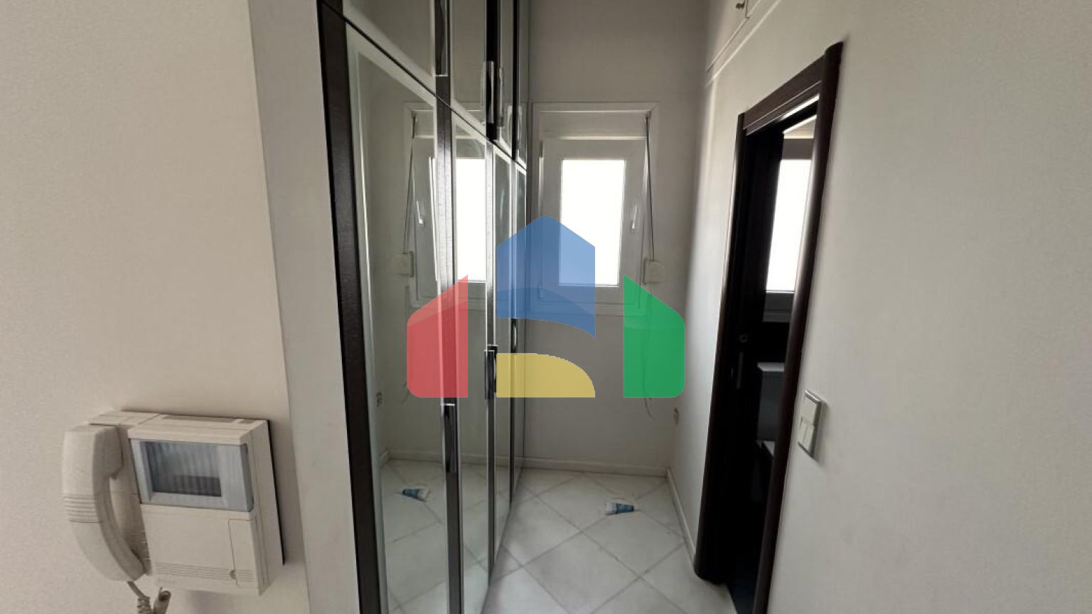 Продаж - Котедж 415 m² в Салоніках