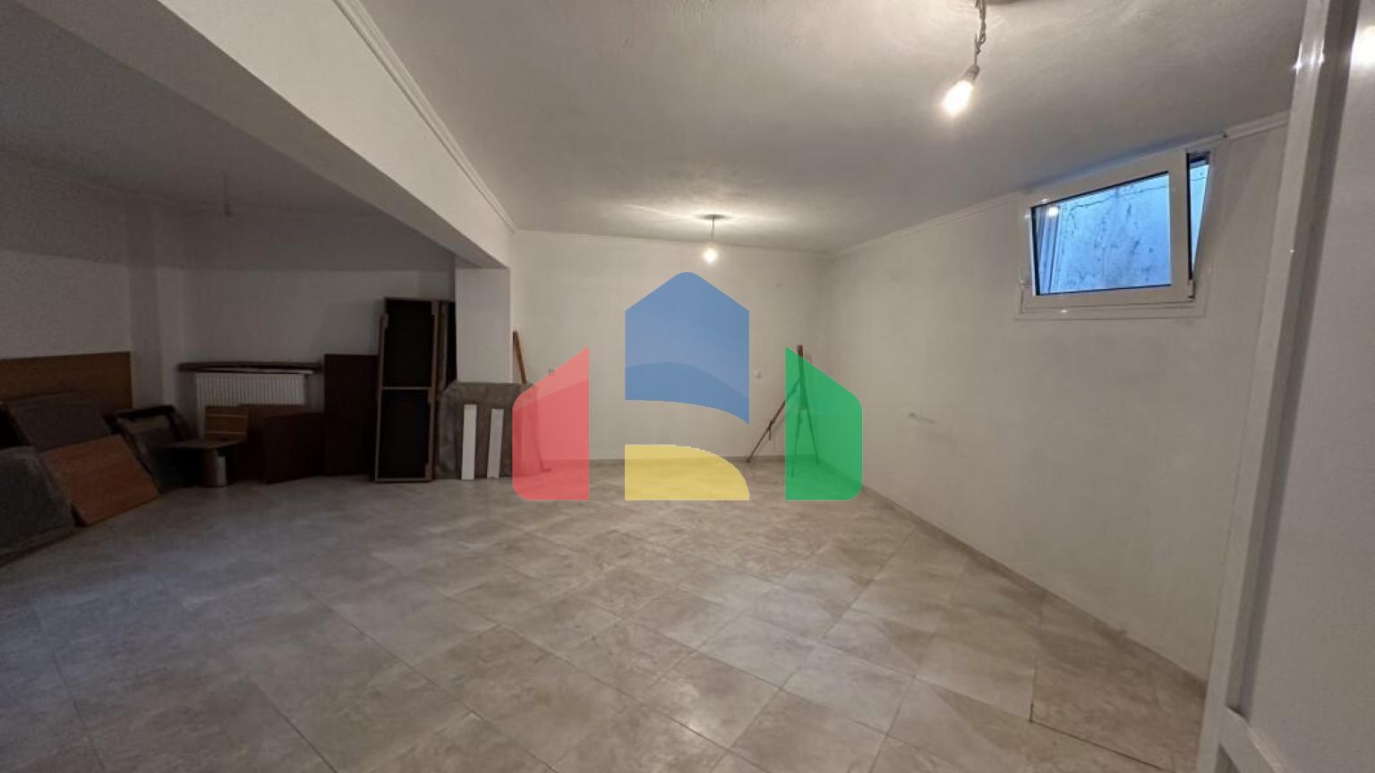 Продаж - Котедж 415 m² в Салоніках