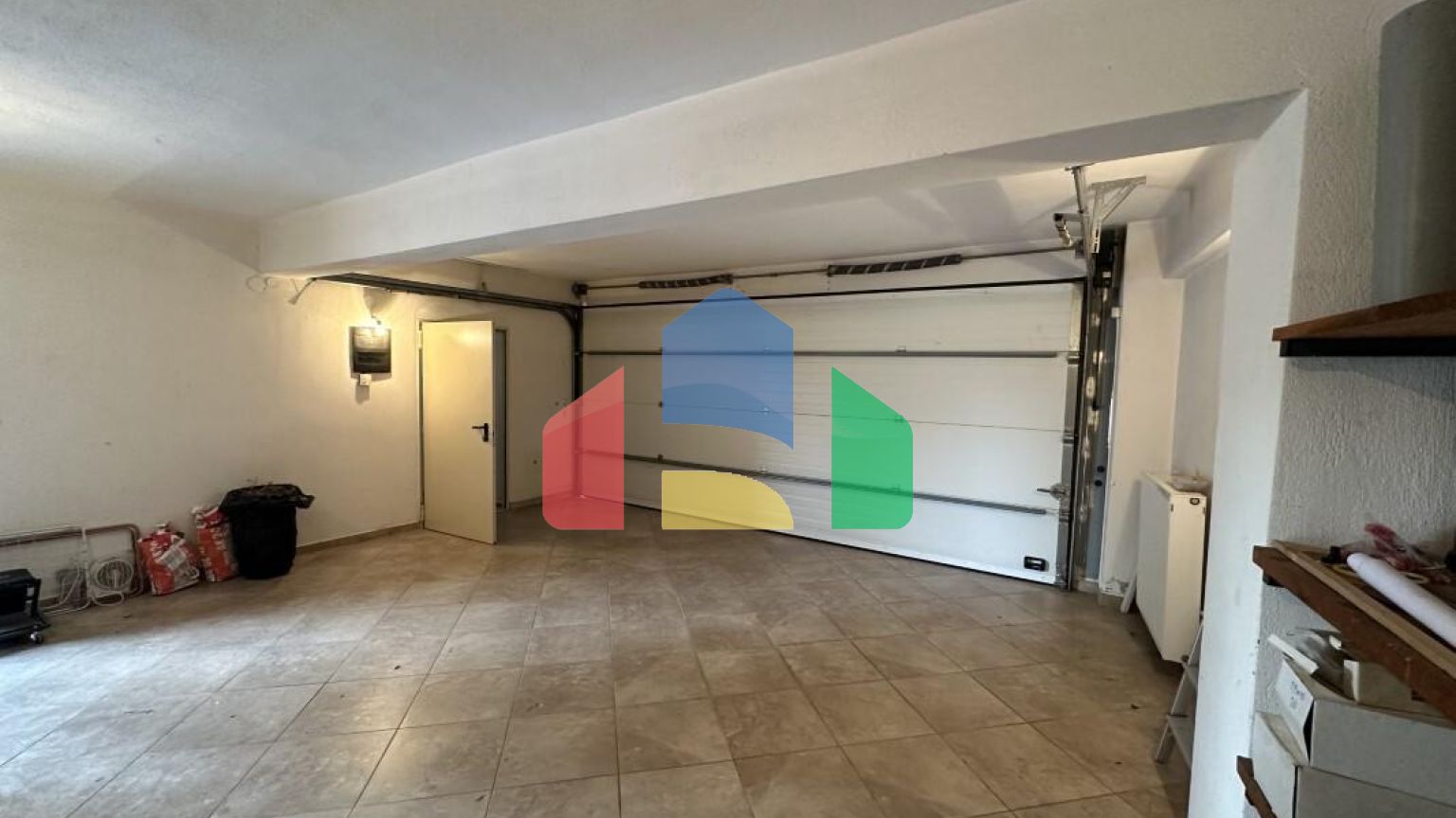 Продаж - Котедж 415 m² в Салоніках