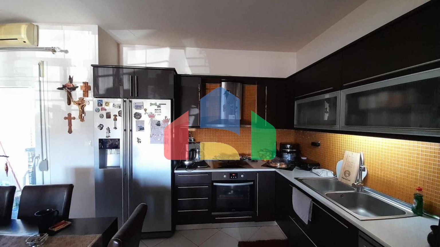 Продаж - Таунхаус 200 m² в Салоніках