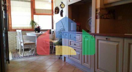 Продаж - Таунхаус 250 m² в Салоніках Продаж - Таунхаус 250 m² в Салоніках