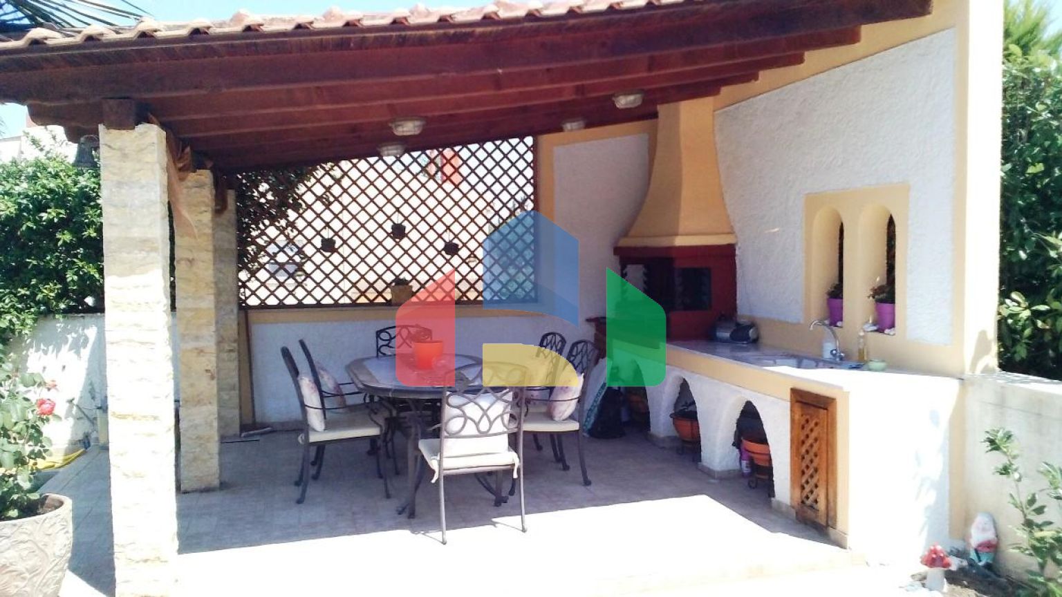 Продаж - Таунхаус 250 m² в Салоніках