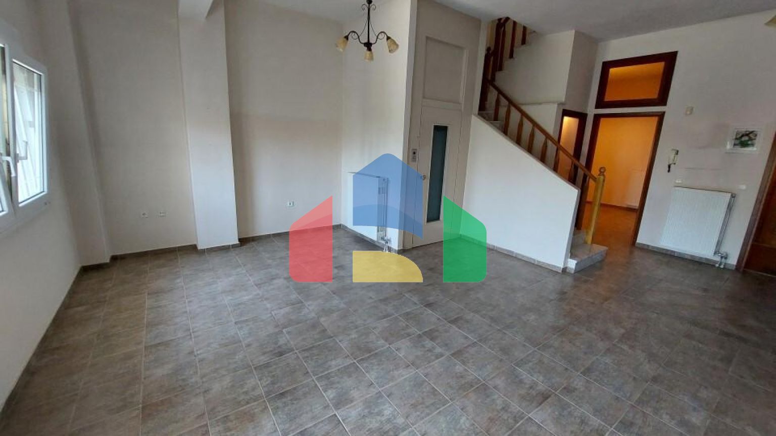 Продаж - Таунхаус 325 m² в Салоніках