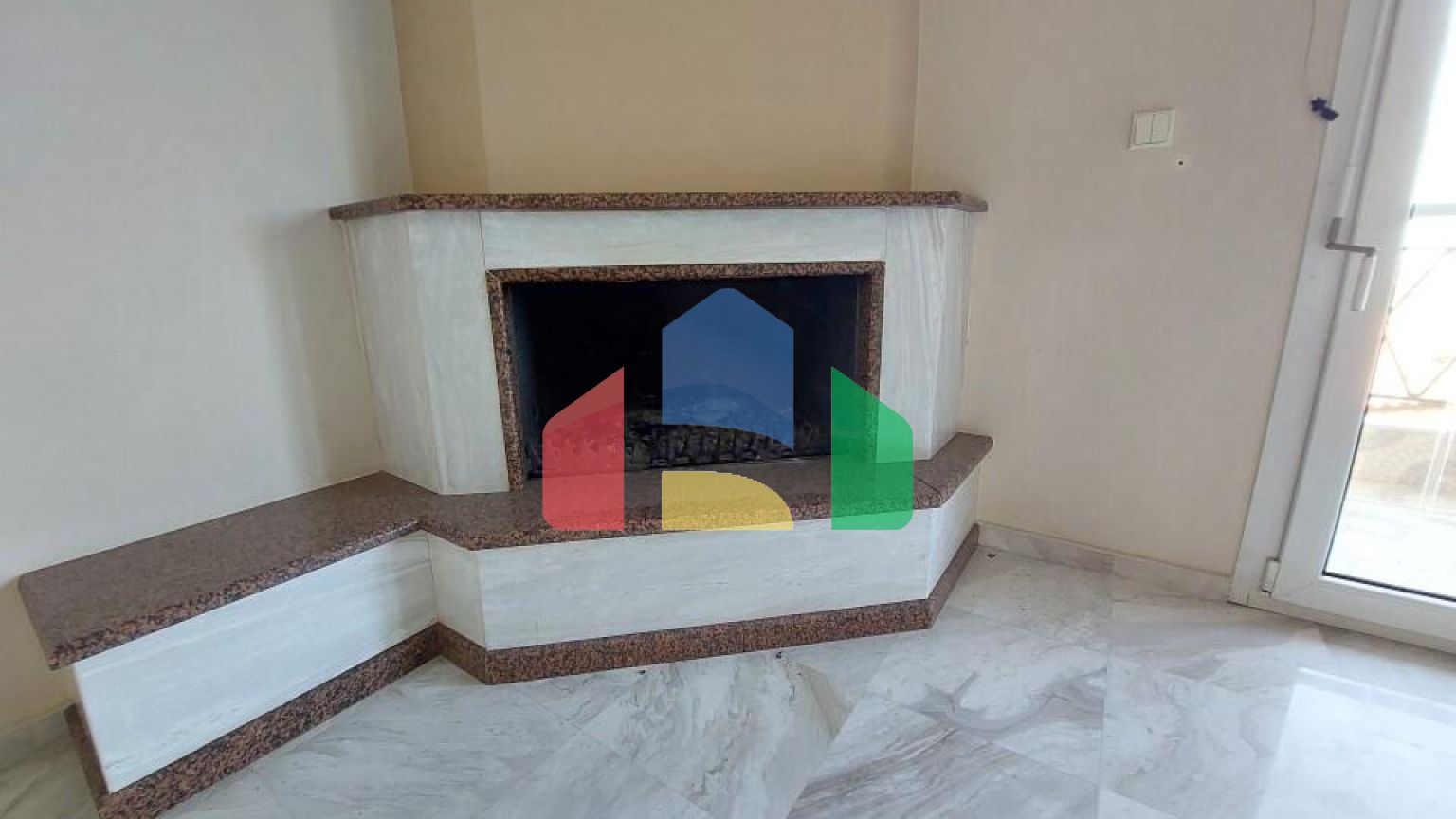 Продаж - Таунхаус 325 m² в Салоніках