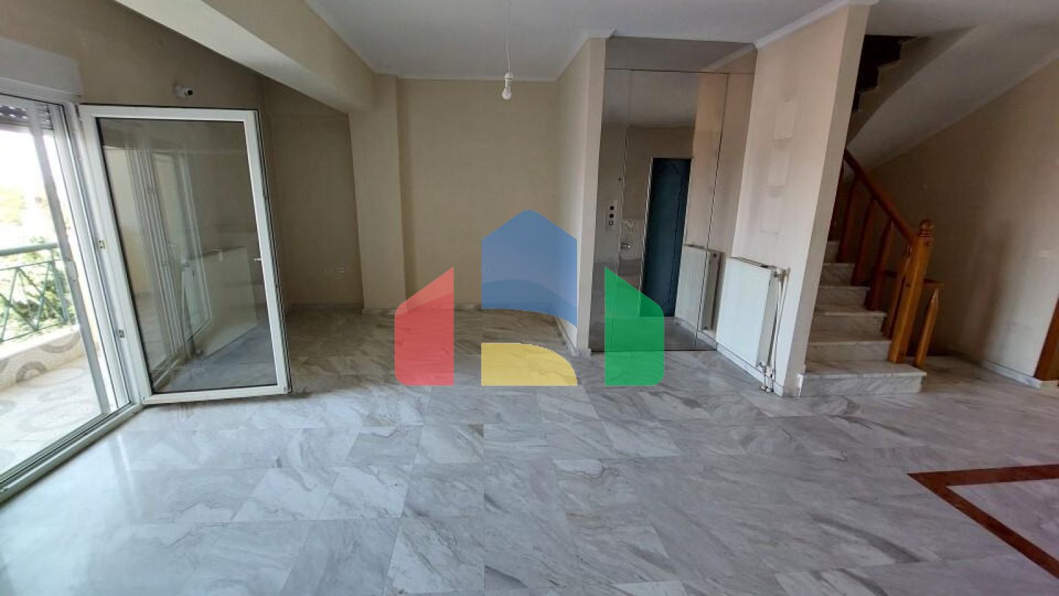 Продаж - Таунхаус 325 m² в Салоніках