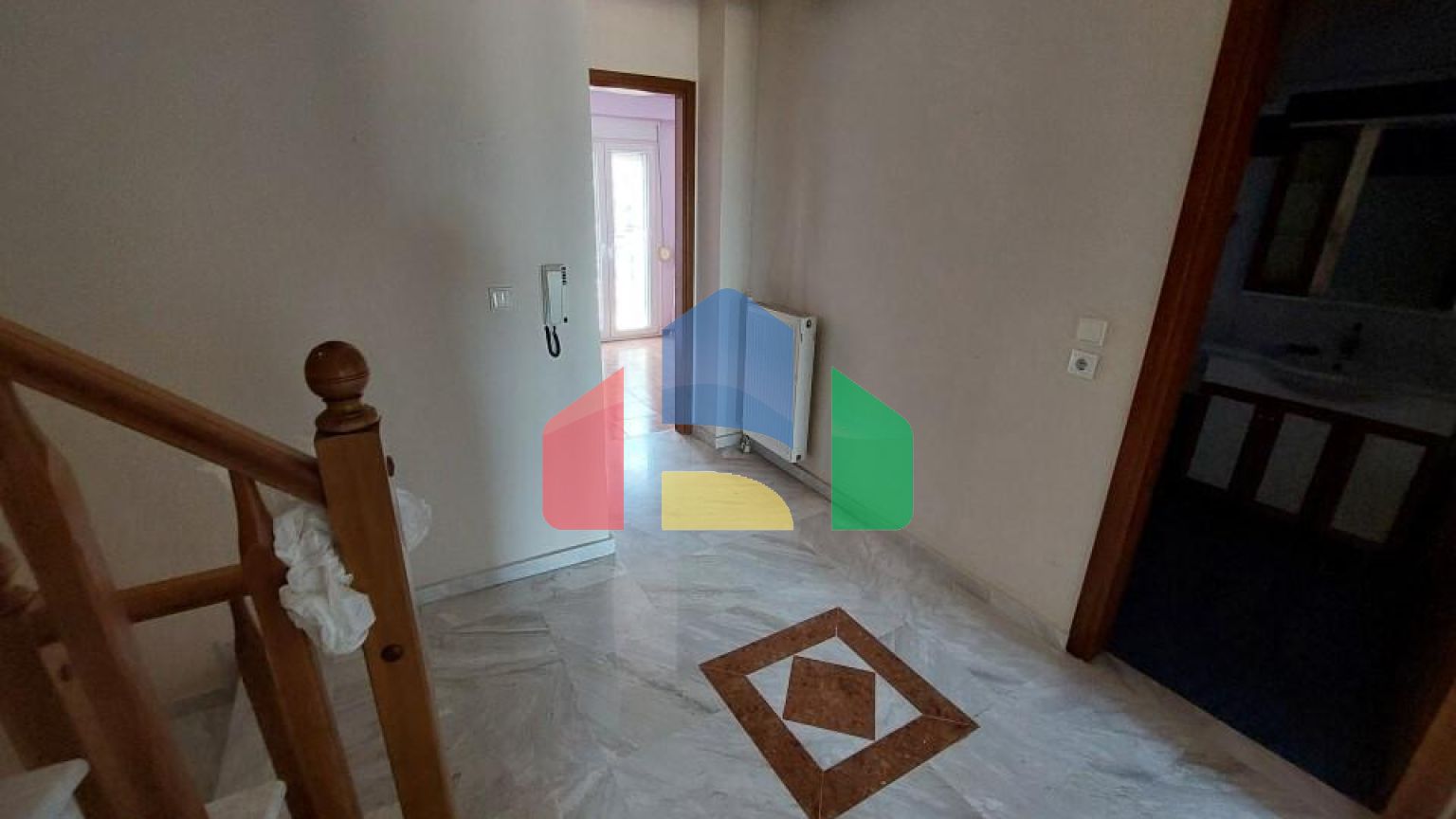 Продаж - Таунхаус 325 m² в Салоніках