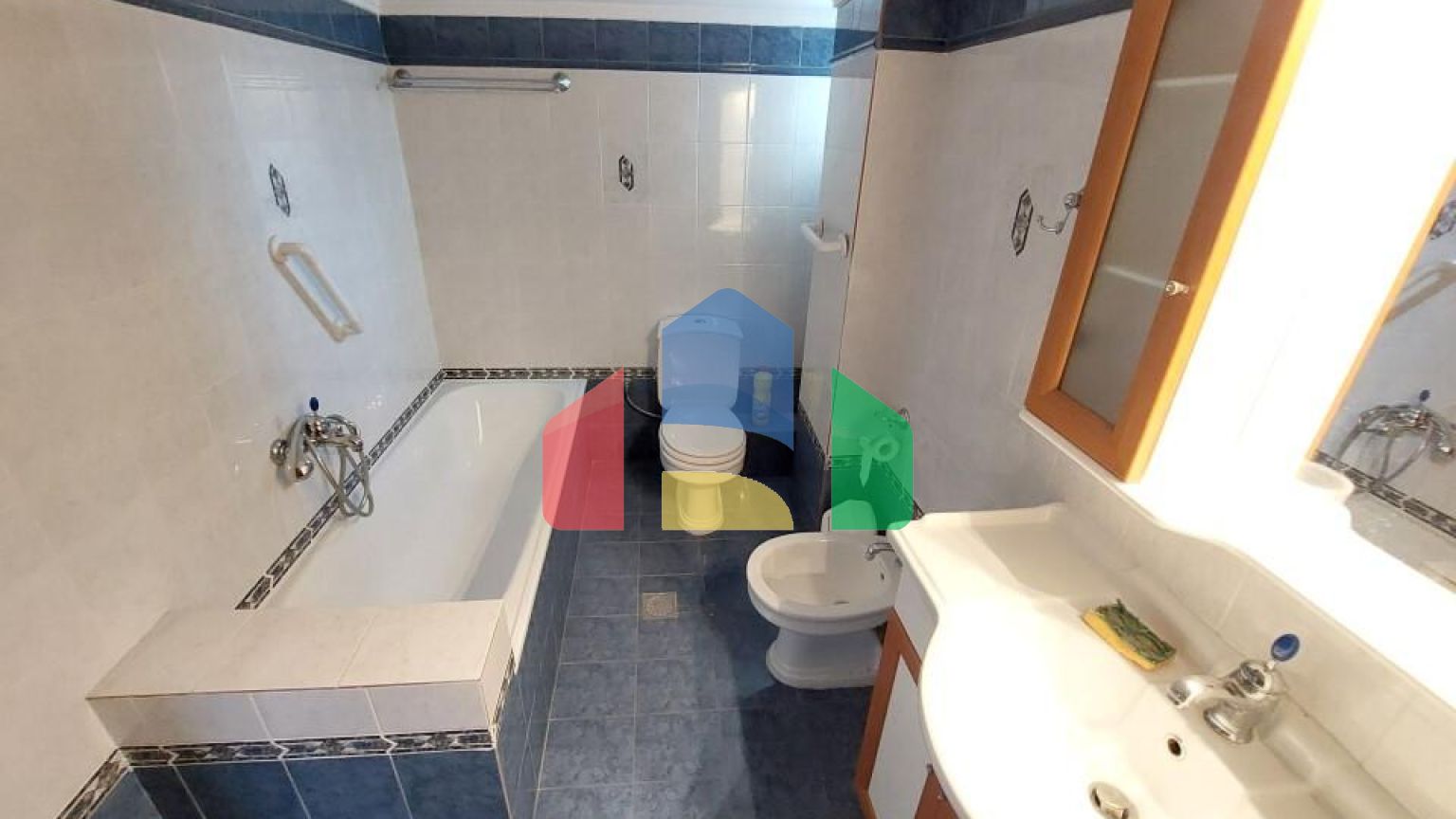 Продаж - Таунхаус 325 m² в Салоніках