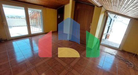 Продаж - Таунхаус 325 m² в Салоніках