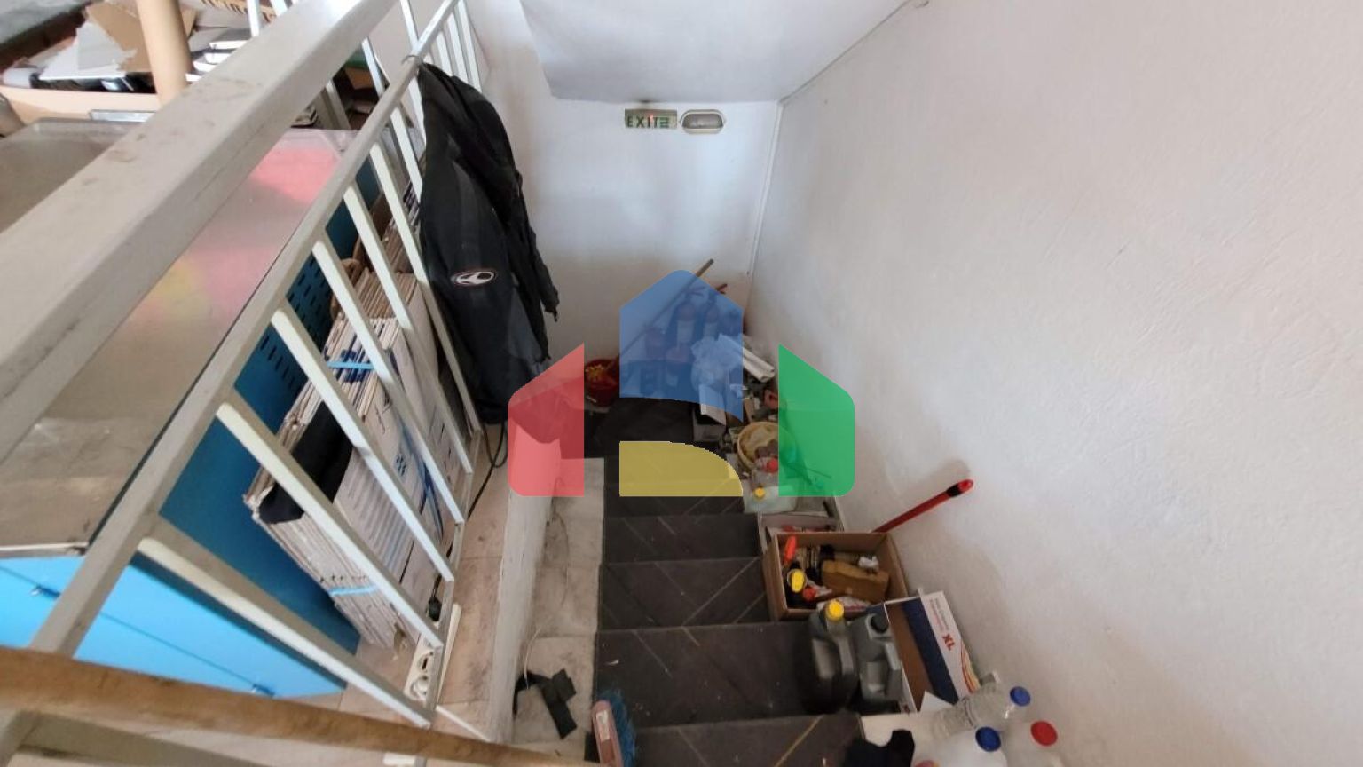 Продаж - Комерційна нерухомість 730 m² в Салоніках