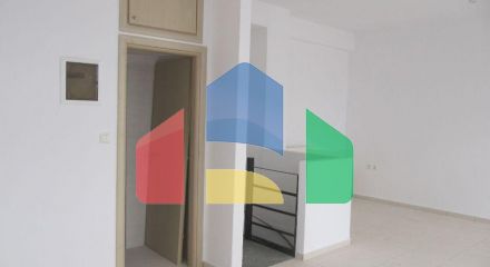 Продаж - Комерційна нерухомість 83 m² в Салоніках