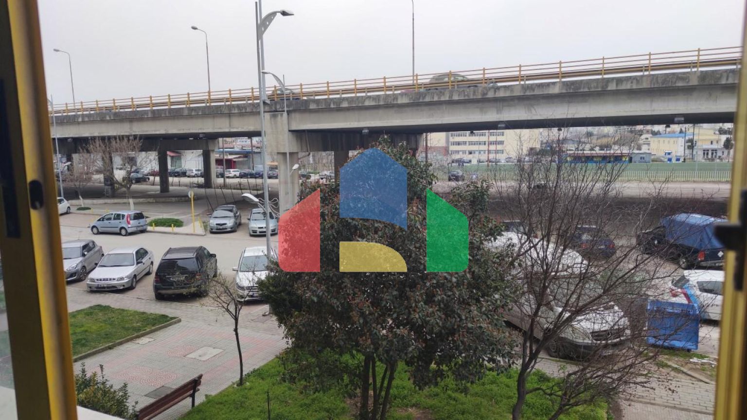 Продажа - Коммерческое помещение 140 m² в Салониках