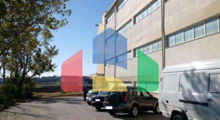 Продажа - Здание 7700 m² в Салониках