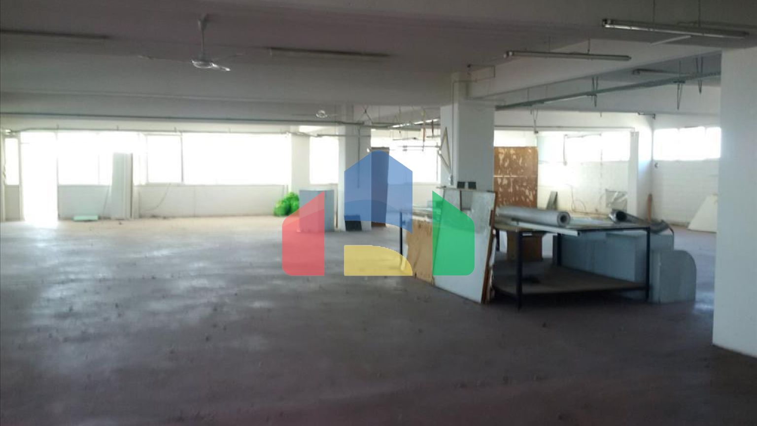 Продажа - Здание 7700 m² в Салониках