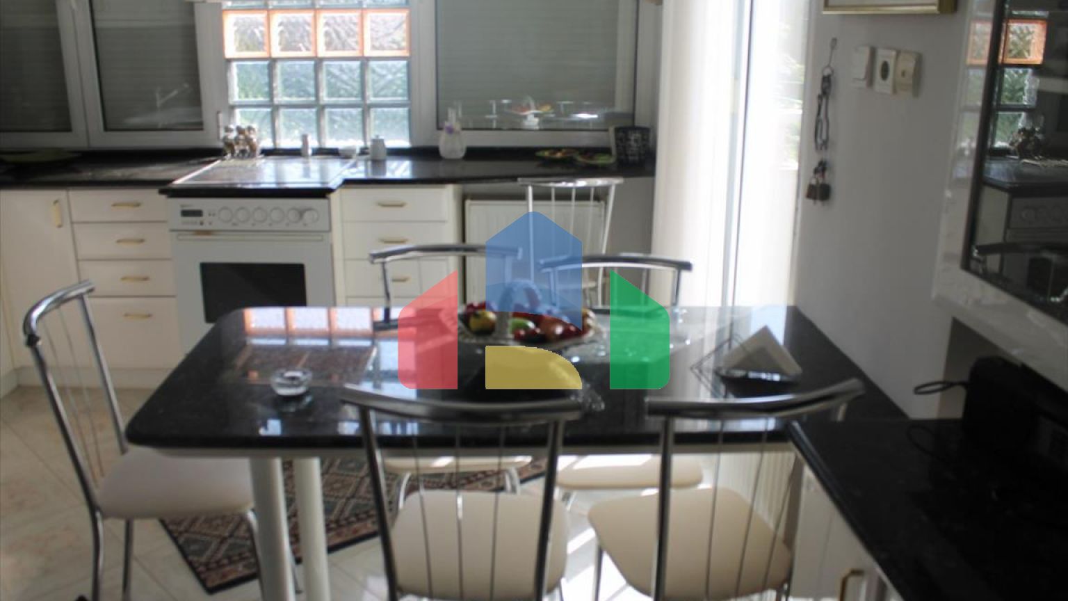 Продаж - Таунхаус 242 m² в Салоніках