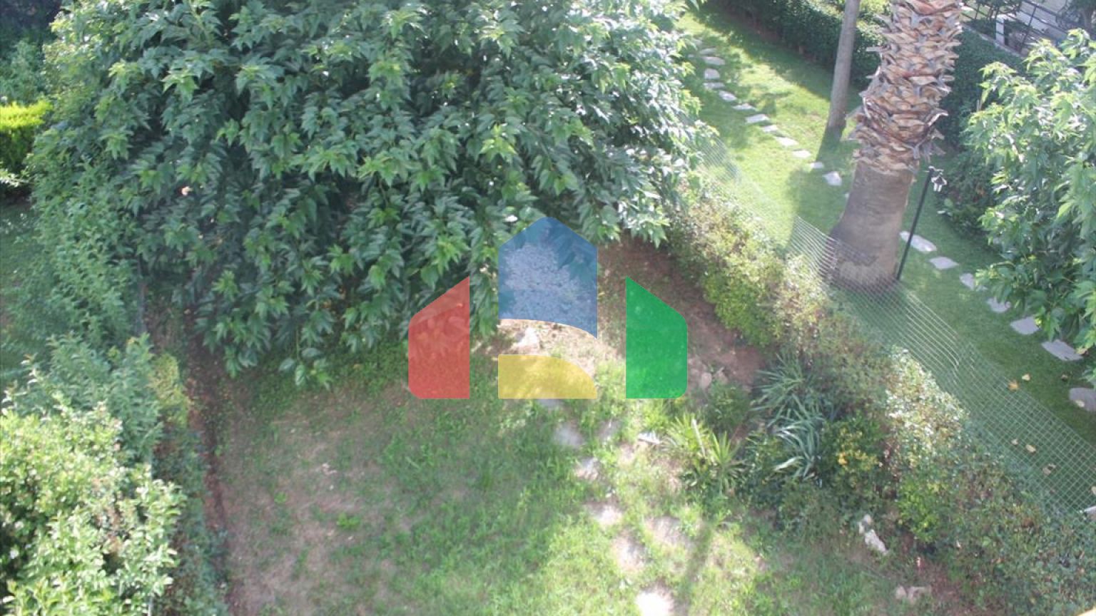 Продаж - Таунхаус 242 m² в Салоніках