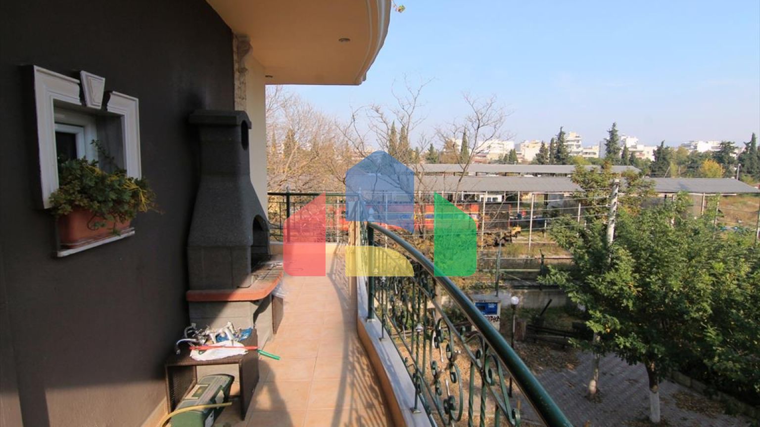 Продаж - Таунхаус 250 m² в Салоніках