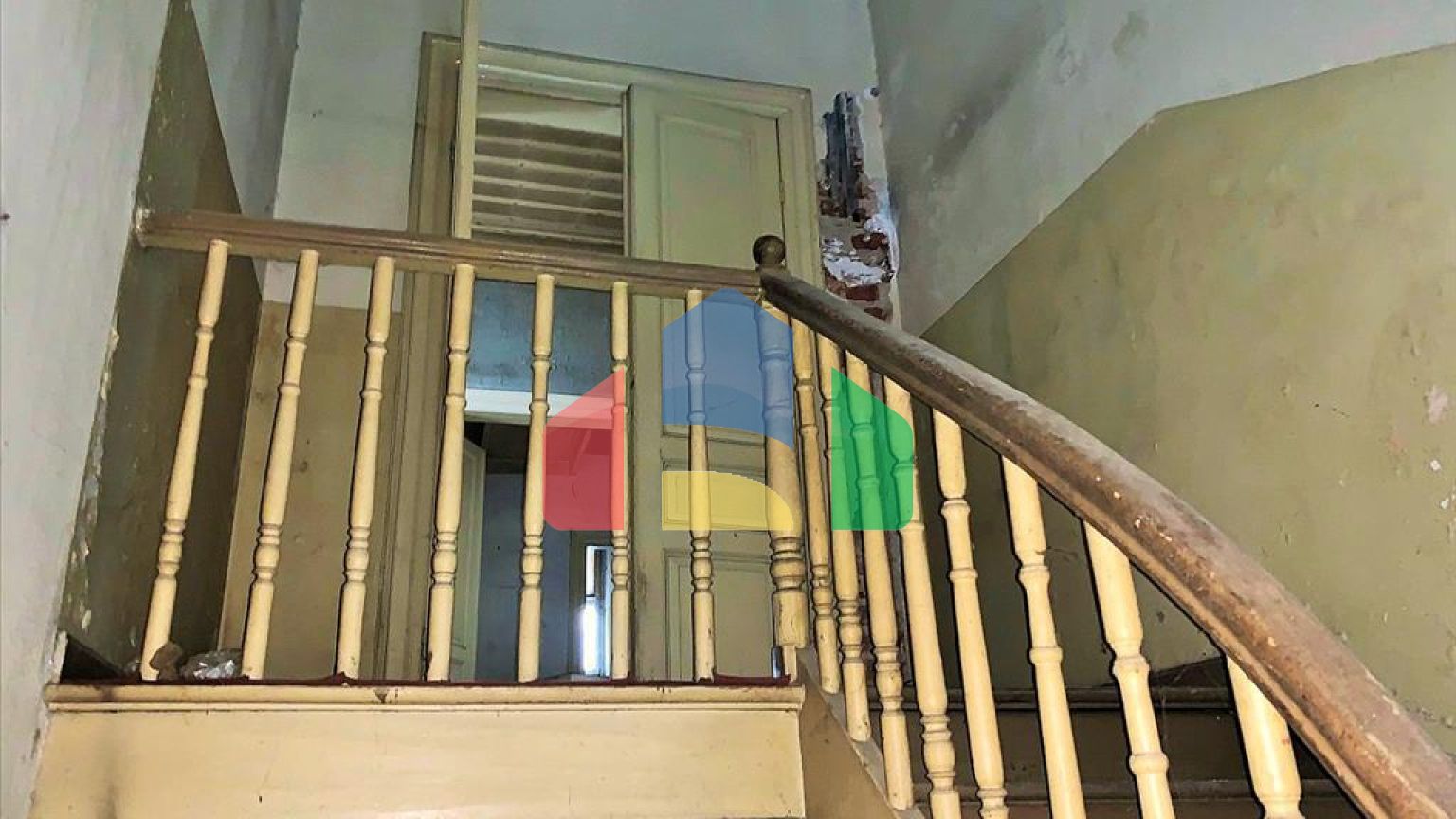 Продажа - Здание 300 m² в Салониках