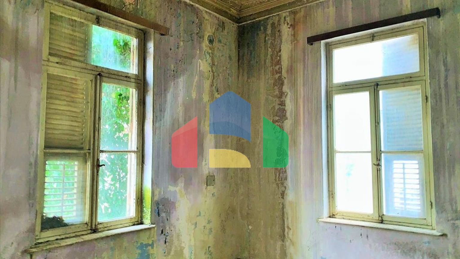 Продажа - Здание 300 m² в Салониках