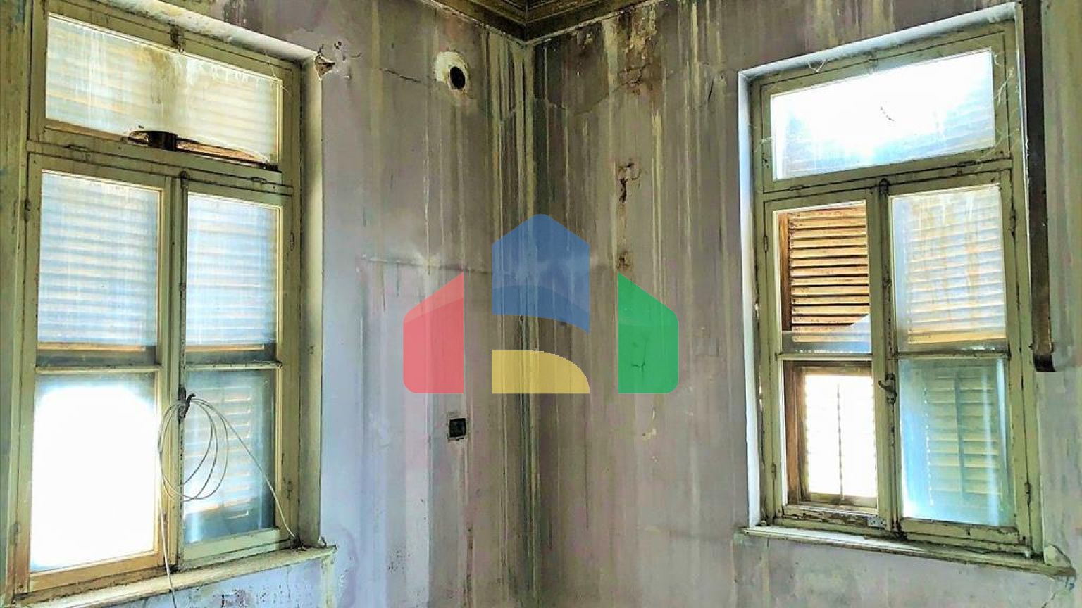 Продажа - Здание 300 m² в Салониках