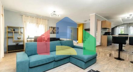 Продаж - Котедж 220 m² в Салоніках